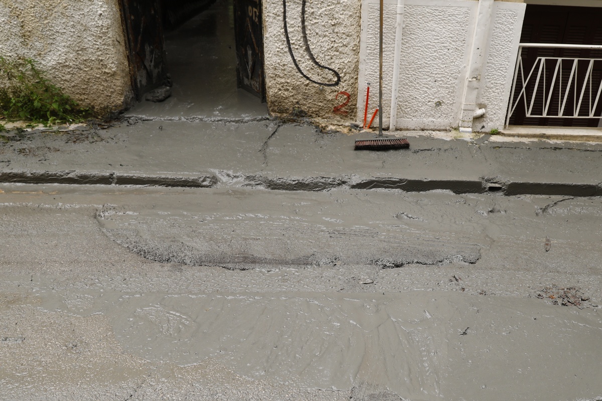 Καθησυχάζουν για το «υγρό τσιμέντο»