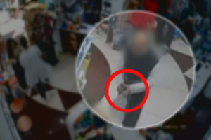 «Μακρυχέρης» πελάτης σε φαρμακείο