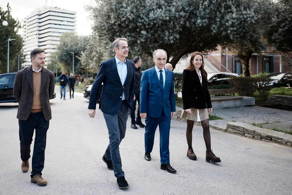 Στο Γηροκομείο Αθηνών ο Πρωθυπουργός