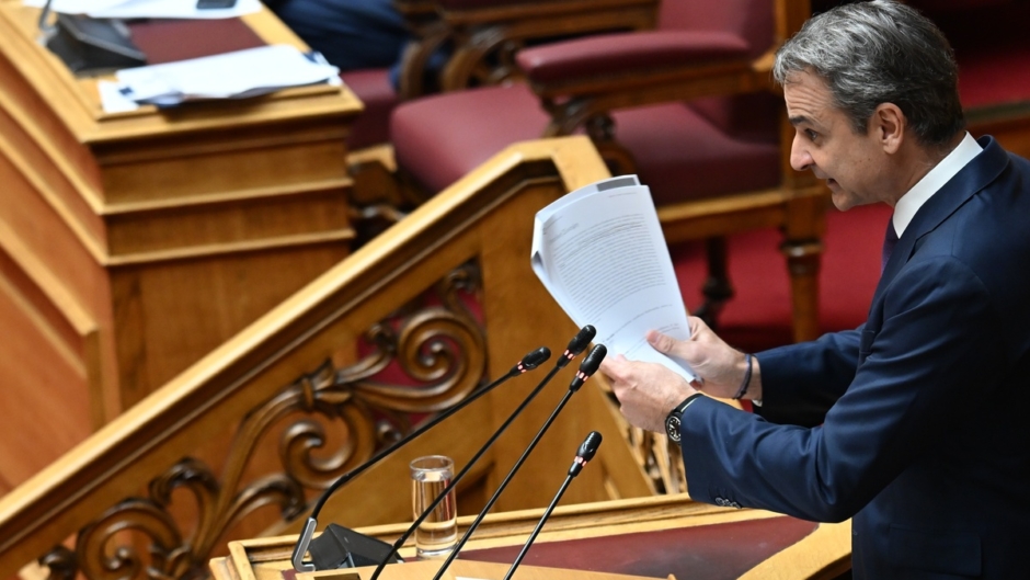 Μάχη κορυφής στη Βουλή για το κράτος δικαίου