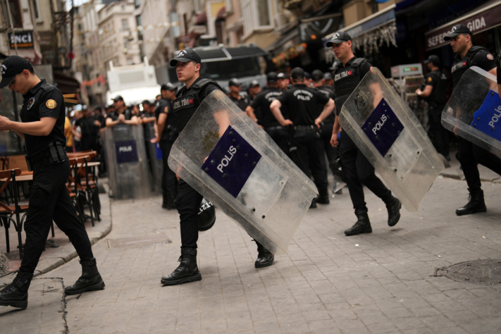 Τουρκία:  Η αστυνομία συνέλαβε δεκάδες ανθρώπους ενόψει των εκδηλώσεων για την Πρωτομαγιά