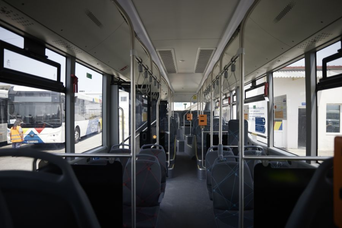 12χρονη  εντοπίστηκε μόνη σε λεωφορείο- Κατήγγειλε ενδοοικογενειακή βία