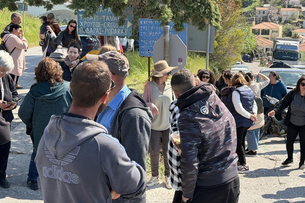 Λέσβος – Ενισχύονται τα μπλόκα