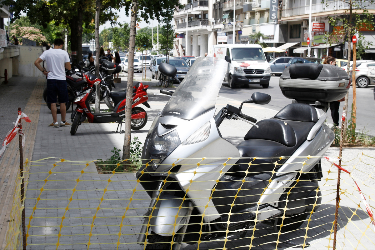 Άγρια συμπλοκή οδηγών στο Γαλάτσι