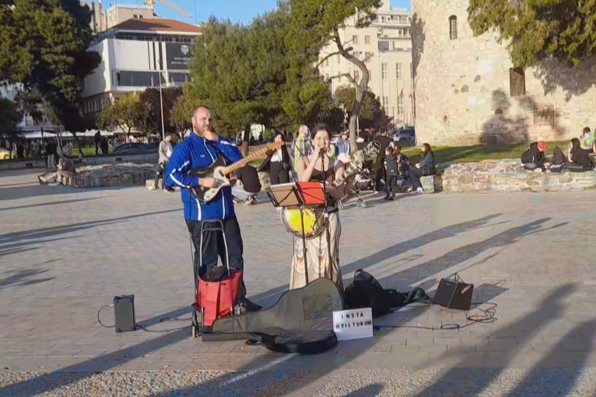 Πρόστιμο σε μουσικούς του δρόμου