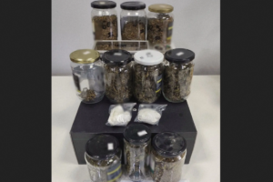 Χειροπέδες σε 51χρονο για κατοχή ναρκωτικών ουσιών