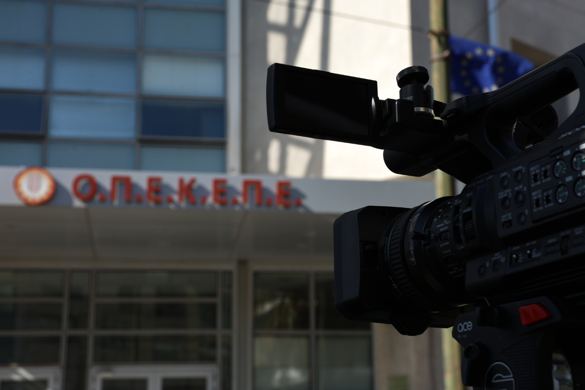 Πρώην πρόεδρος ΟΠΕΚΕΠΕ – «Χέρι-χέρι τα μπιλιετάκια»