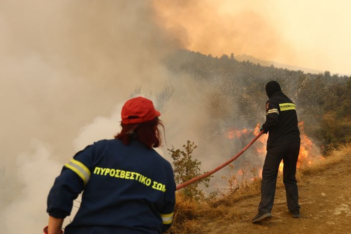 Υπό μερικό έλεγχο η πυρκαγιά σε δασική έκταση στη Σκιάθο
