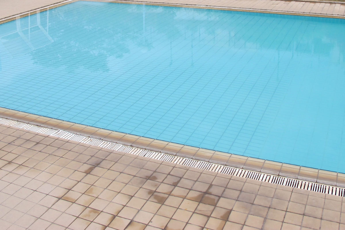 Στην εντατική παραμένει ο πεντάχρονος – Τρεις συλλήψεις για τον τραυματισμό στην πισίνα