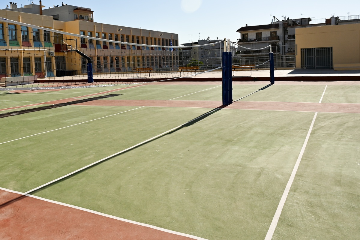 13χρονη έπεσε από μπαλκόνι στο προάλιο