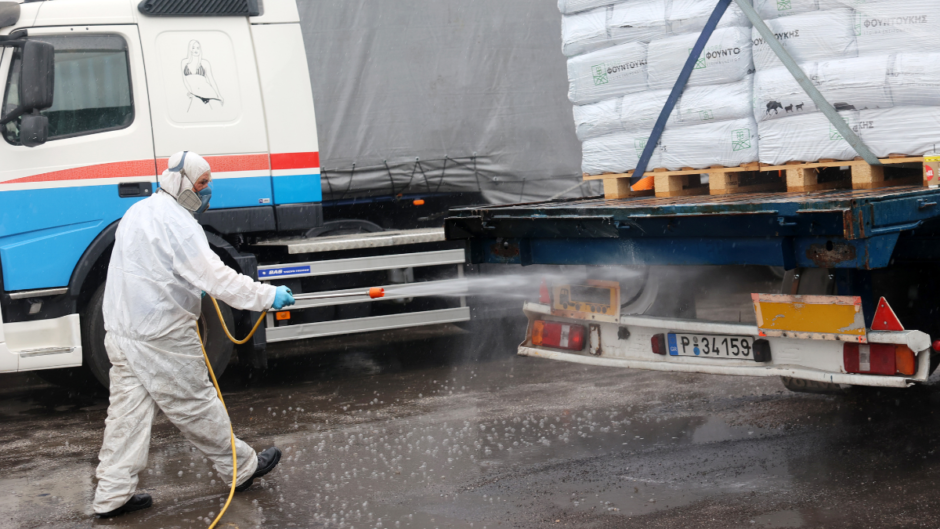 Στα 2.147 κρούσματα ευλογιάς και 25 κρούσματα αφθώδους πυρετού