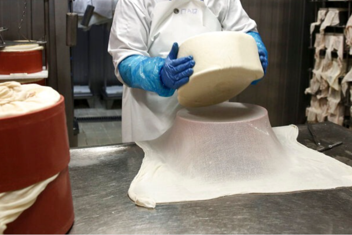 «Μέτωπο» για φέτα και τυριά