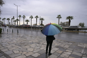 Επιδείνωση του καιρού με βροχές και καταιγίδες