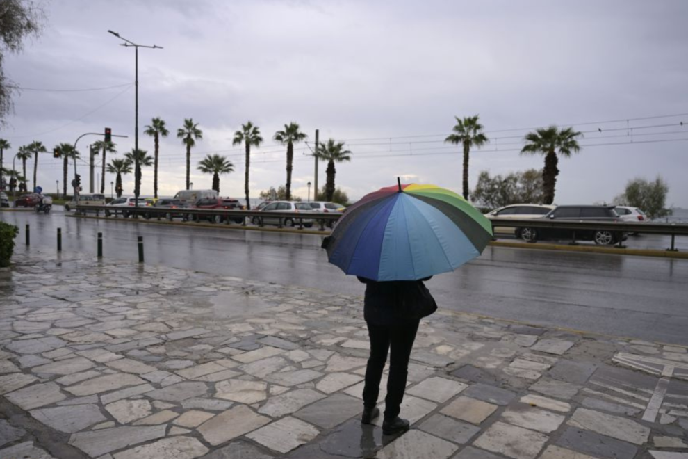 Επιδείνωση του καιρού με βροχές και καταιγίδες
