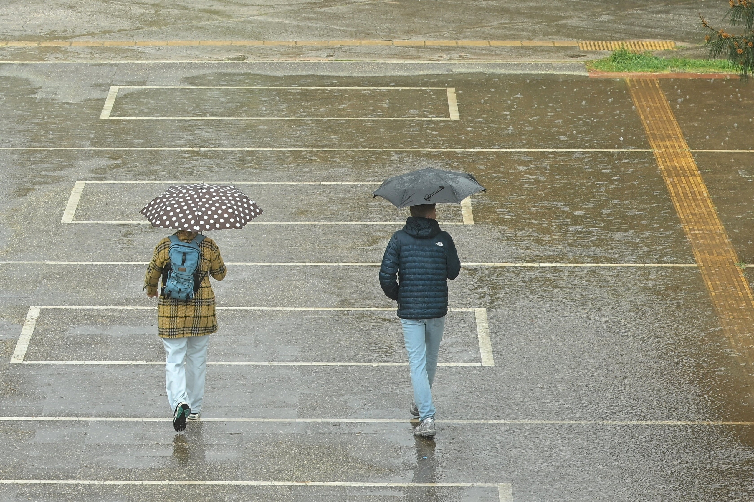 Αλλαγή σκηνικού Τετάρτη και Πέμπτη