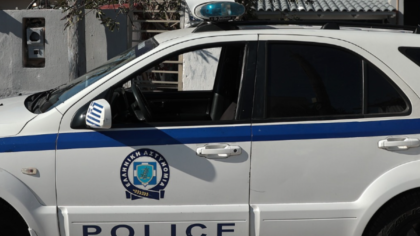 Επίθεση σε 15χρονο για μπλούζα ομάδας- Δύο συλλήψεις και χειροπέδες σε πατέρα ανηλίκου