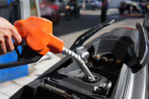 Ανοίγει αύριο Μ. Δευτέρα η πλατφόρμα του fuel pass στη βενζίνη