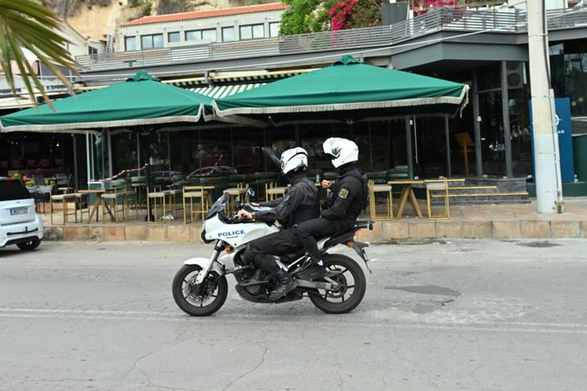 Αιματηρή σύλληψη με πυροβολισμούς- Με όπλα και χειροβομβίδες ο άνδρας στο μικρολίμανο