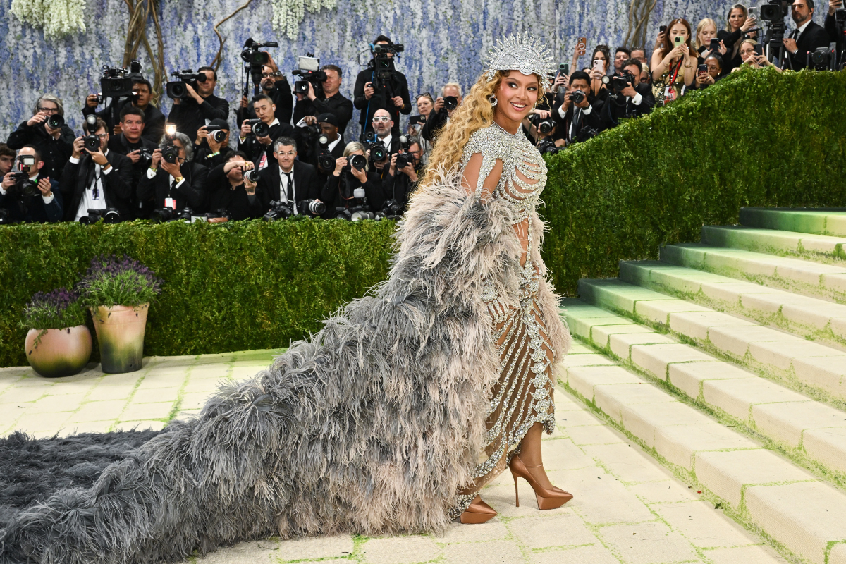 Λαμπερό Met Gala στη Νέα Υόρκη
