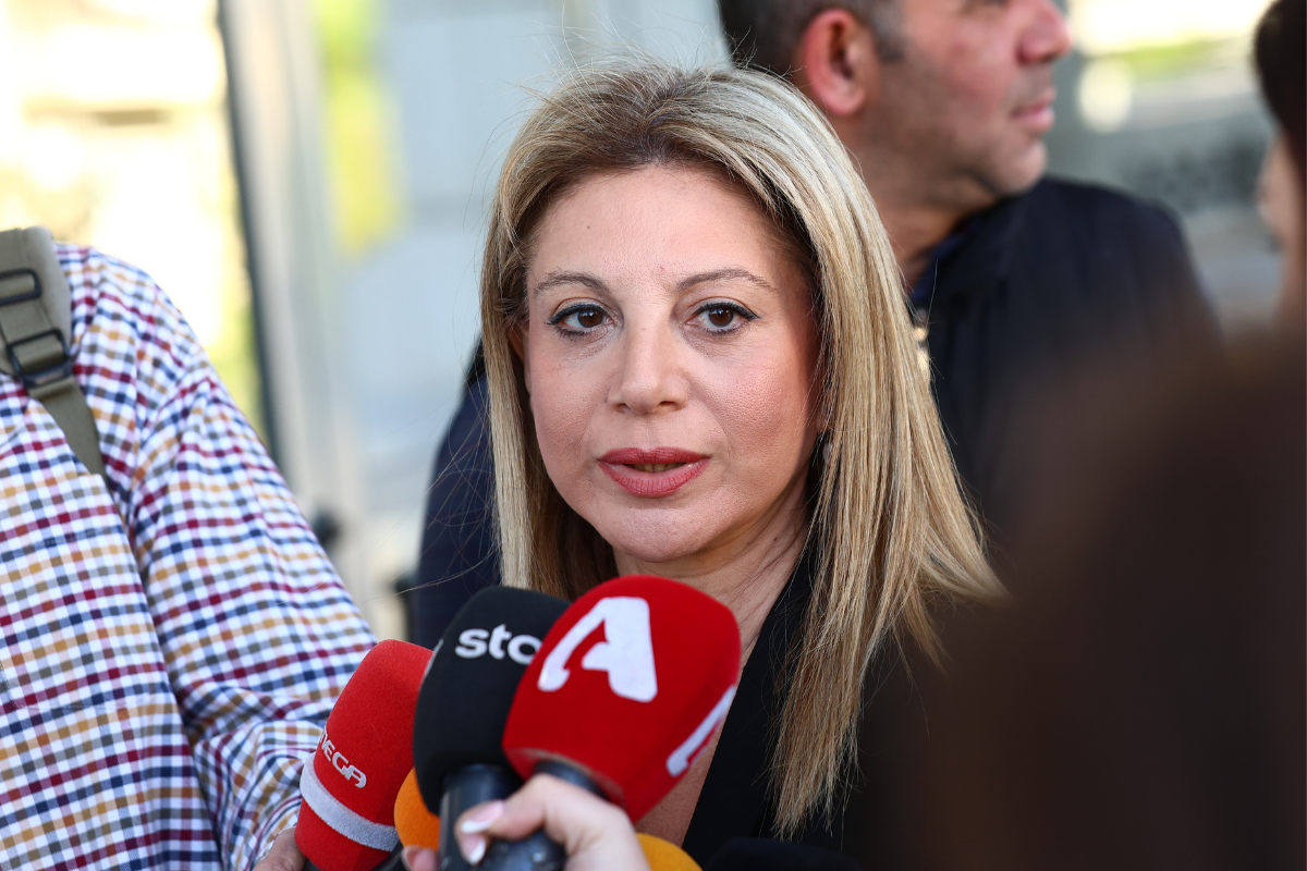 Συγγενείς θυμάτων στα Τέμπη ζητούν κακούργημα για Καραμανλή