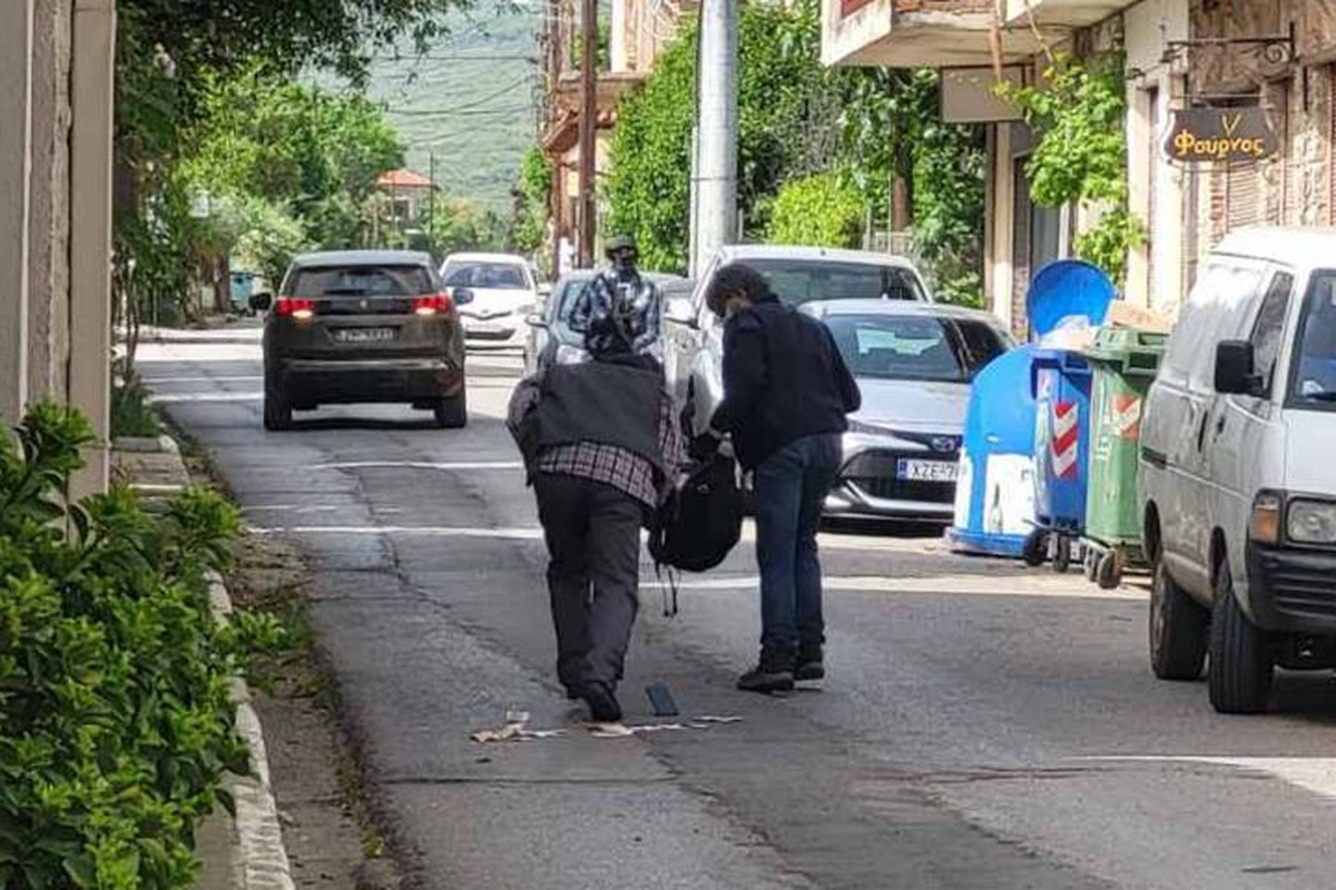 Άρπαξαν 200.000 από τράπεζα στην Τιθορέα- Κουκουλοφόροι ληστές με βαρύ οπλισμό