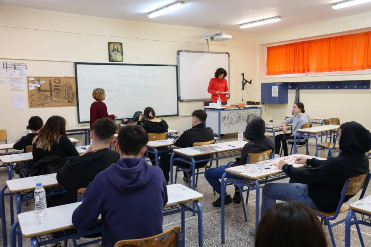 Πρεμιέρα για τις Πανελλαδικές Εξετάσεις για τους υποψηφίους των Γενικών Λυκείων