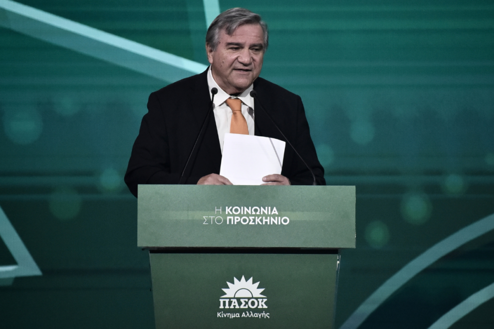 Παραιτήθηκε από το ΠΑΣΟΚ-ΚΙΝΑΛ ο πρώην υπουργός Χάρης Καστανίδης