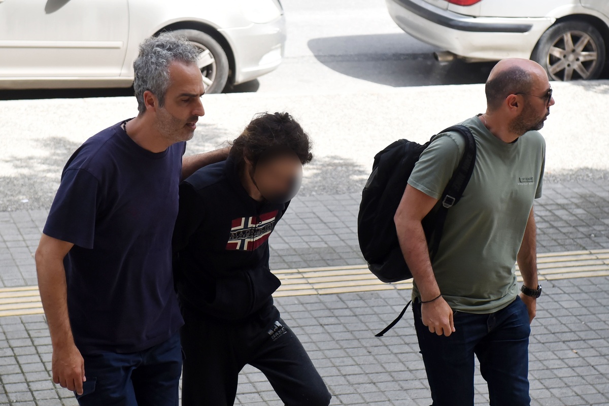 Στον εισαγγελέα οι δύο που σκότωσαν και πέταξαν τον 54χρονο στο ποτάμι