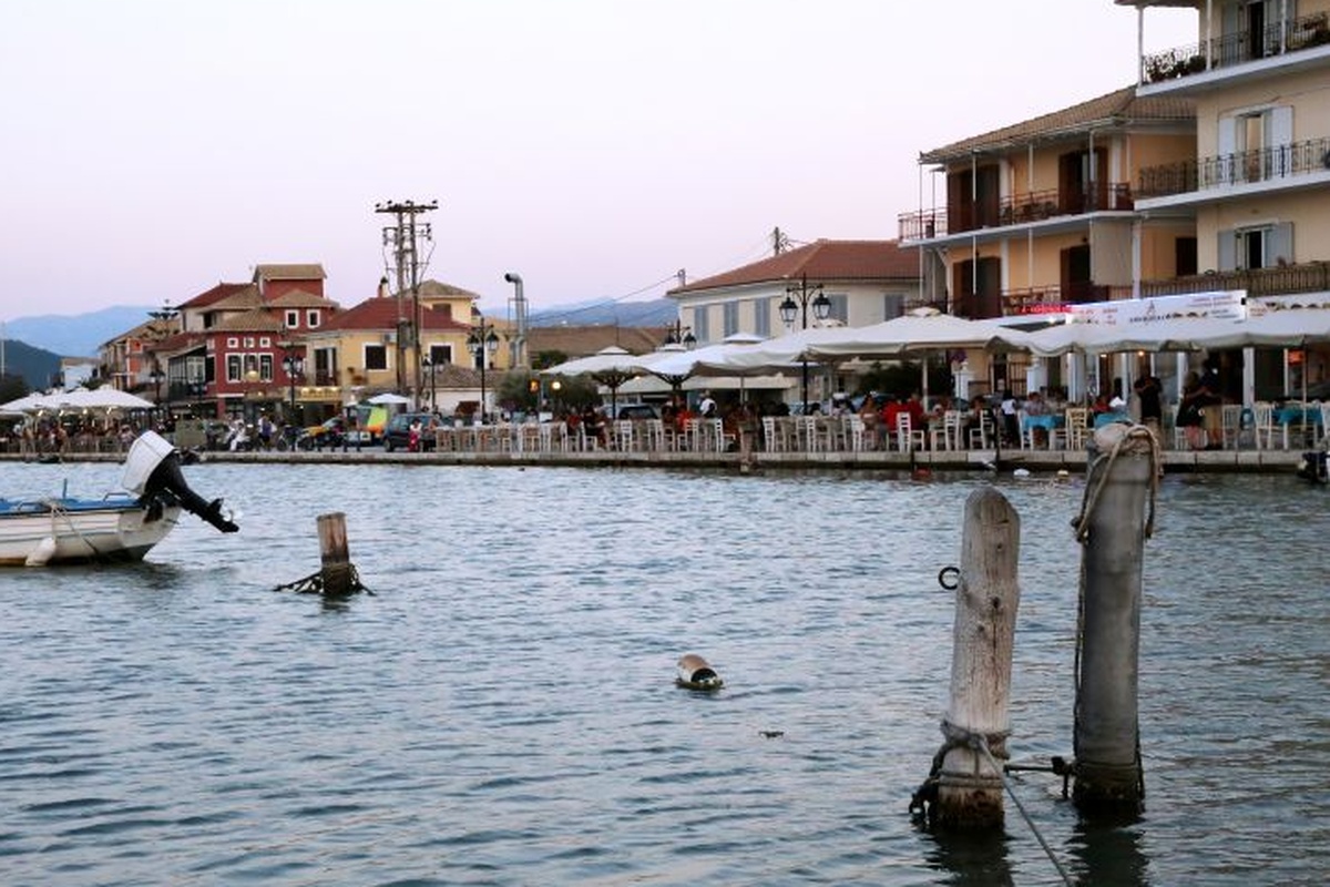 Οικογένεια Βρετανών μετακόμισε στην Ελλάδα- «Εδώ ζούμε καλύτερα»