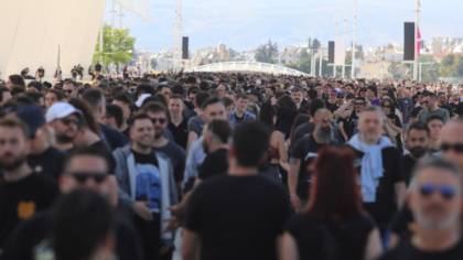 Η ώρα των Metallica έφτασε – Πλήθος κόσμου στο ΟΑΚΑ