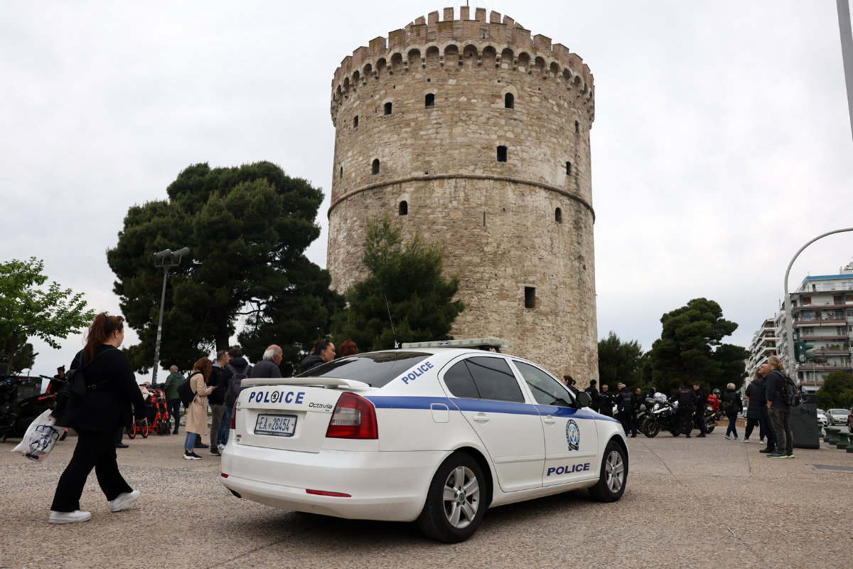 Συνελήφθησαν δύο 16χρονοι που αφαίρεσαν με την απειλή μαχαιριού χρήματα από 15χρονο
