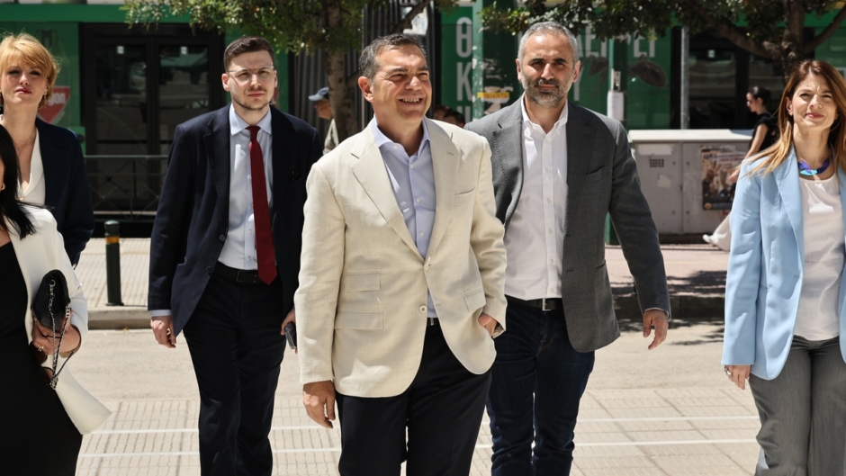 Στον Άρειο Πάγο με υπογραφές