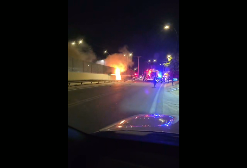 Απανθρακώθηκε οδηγός σε τροχαίο