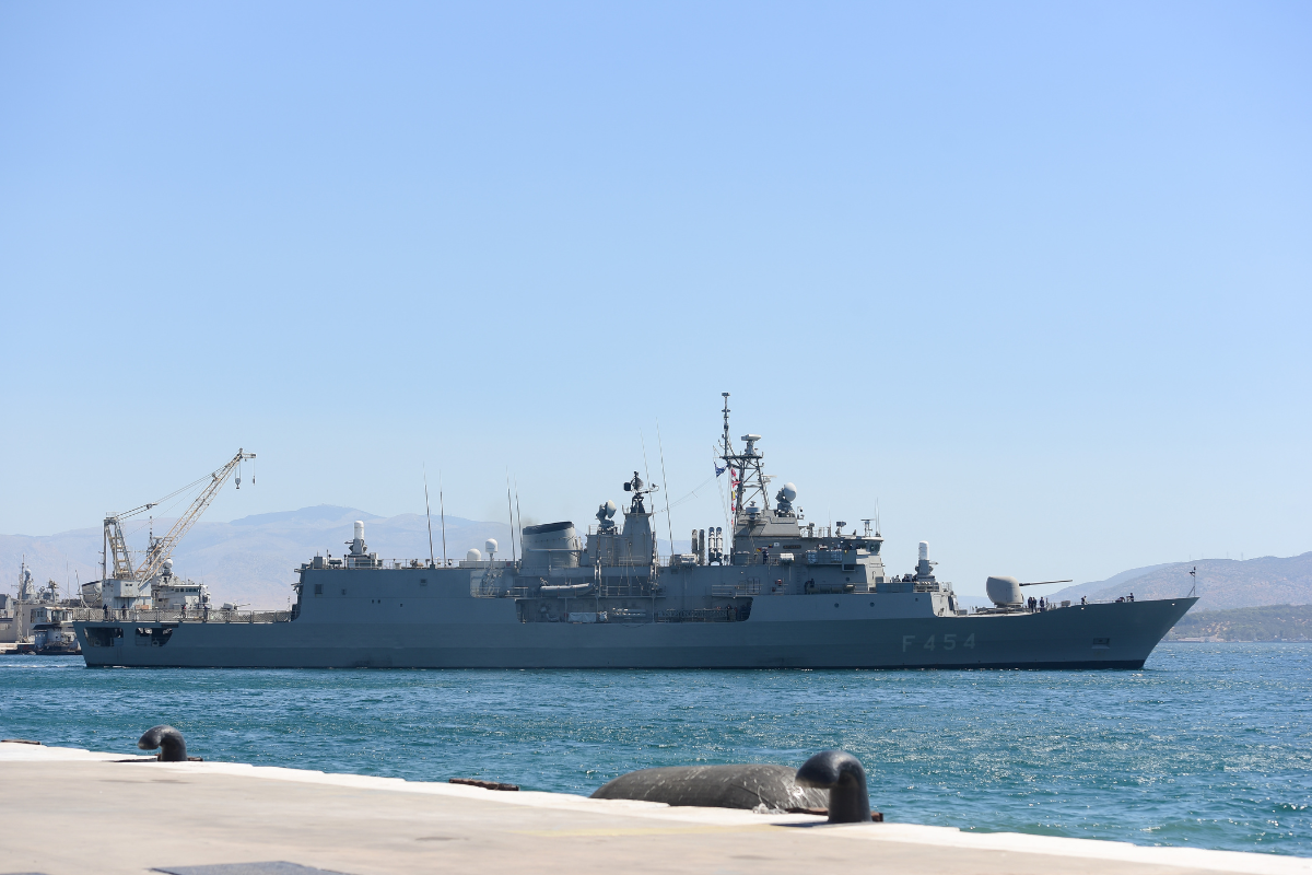 Πολυεθνική αρμάδα στο Ορμούζ- Διαθέσιμη υπό προϋποθέσεις η Ελλάδα