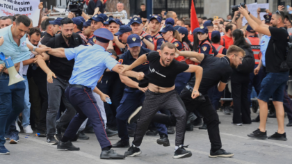 Ξεσηκώνονται στην Αλβανία- «Μπροστάρηδες» οι ομογενείς