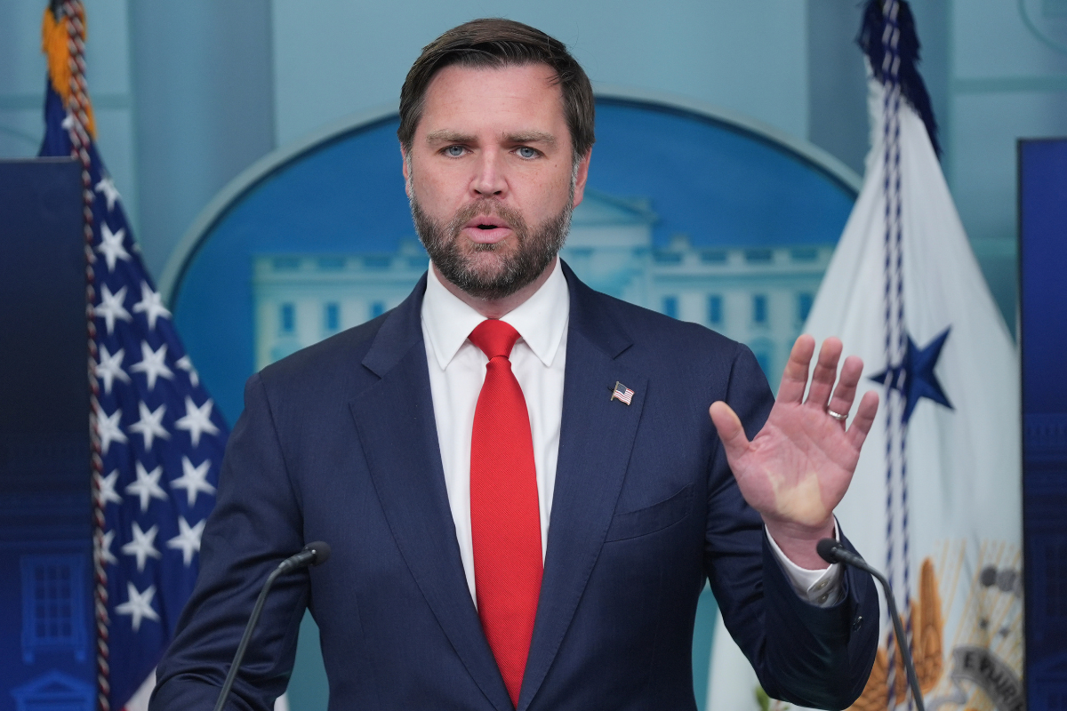 Βανς: Η Τεχεράνη αποδέχθηκε την επιστροφή επιθεωρητών του ΔΟΑΕ