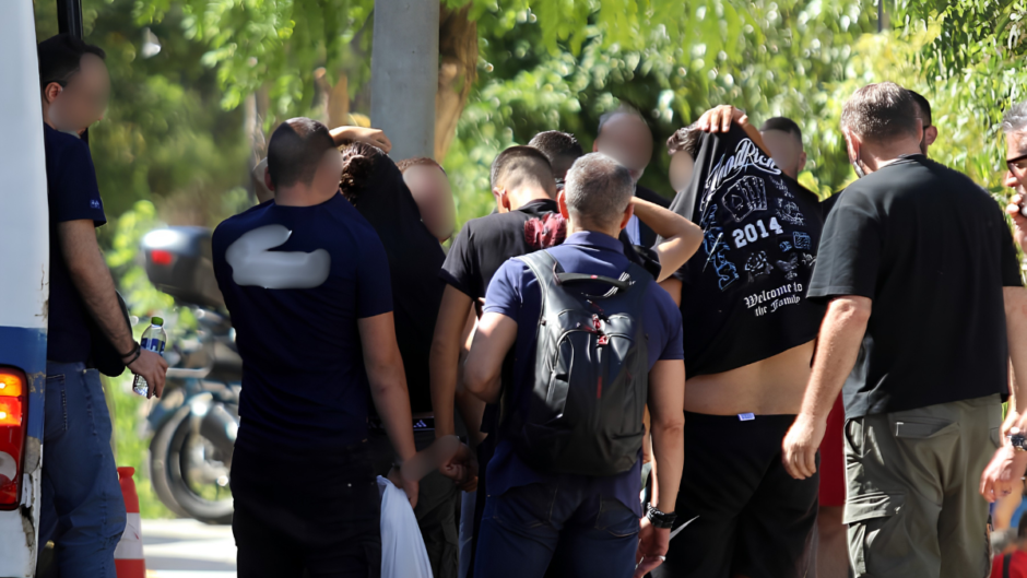 Μαχαίρωμα 15χρονου στην Καλλιθέα: Στην Ευελπίδων οι συλληφθέντες