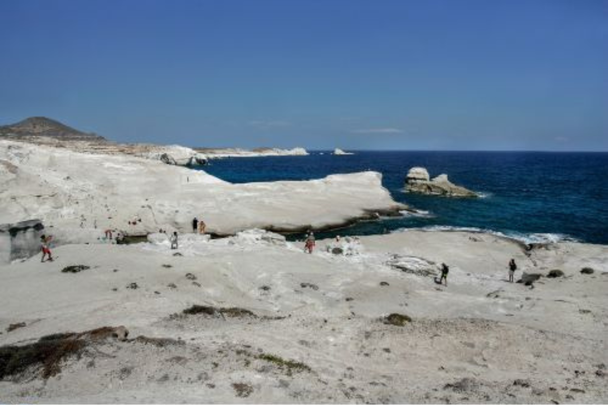 Μήλος: Κινδύνευσε τουρίστρια