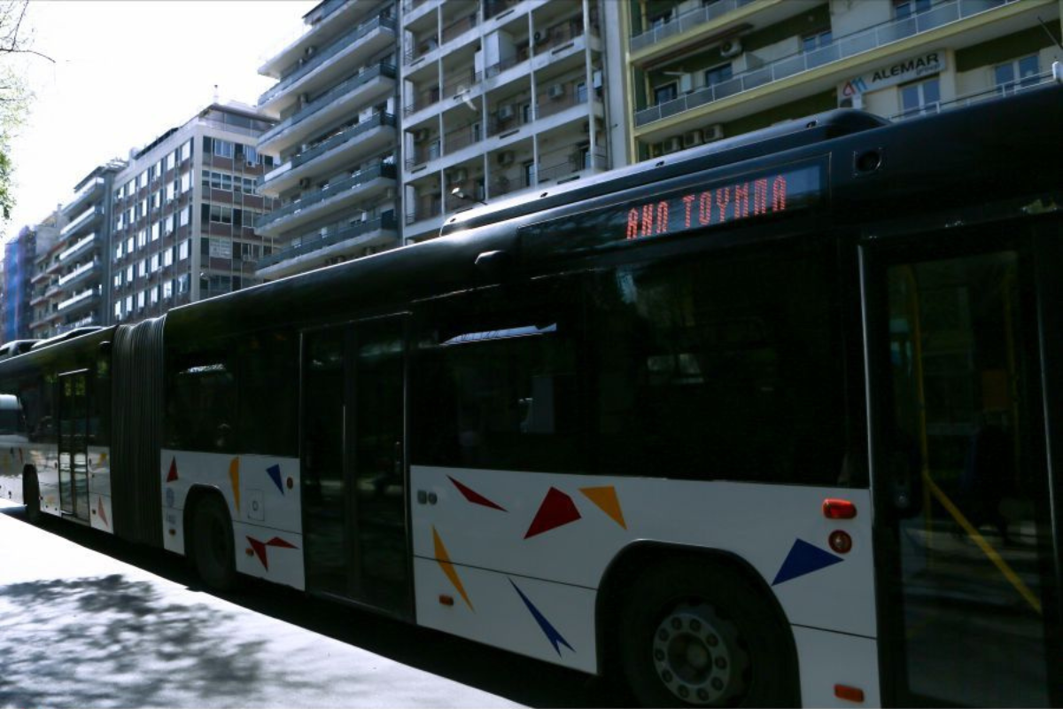 Θεσσαλονίκη: Λεωφορείο παρέσυρε 24χρονη