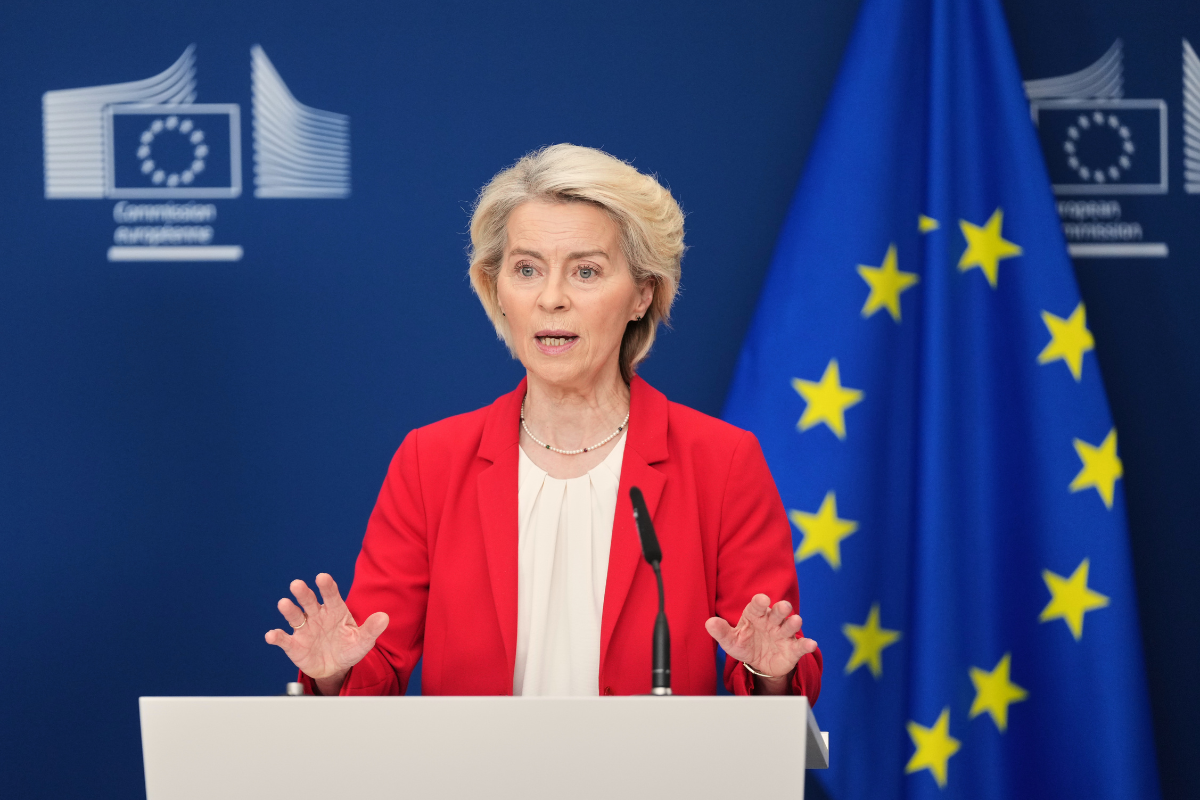 Λάιεν: «Ο πόλεμος της Ρωσίας κατά της Ουκρανίας μετατρέπεται σε απειλή για όλες τις χώρες στα ανατολικά σύνορα της Ένωσης»