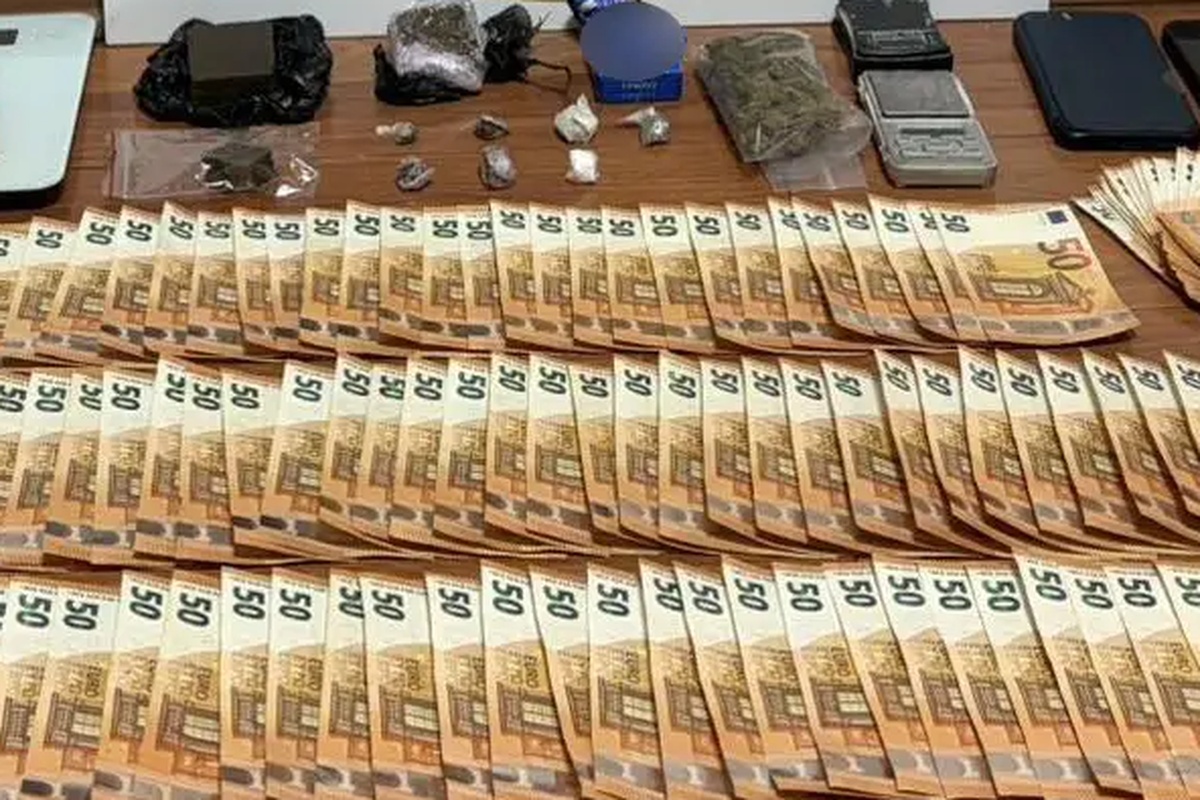 Εξαρθρώθηκε συμμορία- Διακινούσε ναρκωτικά σε περιοχές της Αττικής