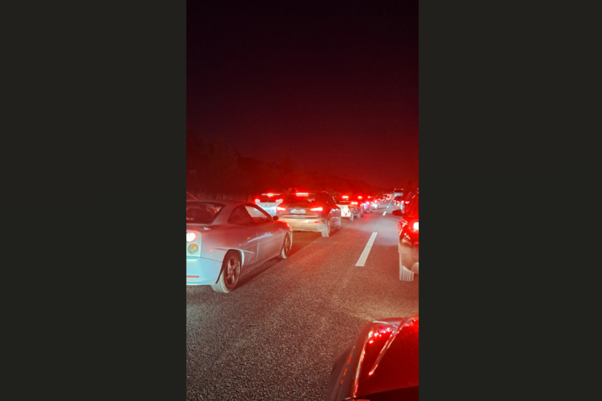 Μποτιλιάρισμα χιλιομέτρων στην Εθνική Κορίνθου – Αθηνών