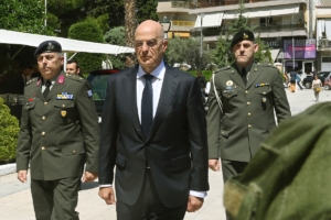 Τουρκική παρενόχληση δια ασυρμάτου στο αεροσκάφος που μετέφερε τον Νίκο Δένδια στην Κύπρο