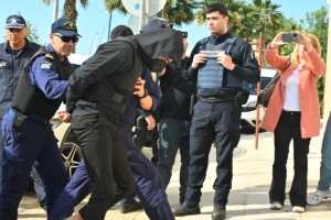 Δολοφονία 27χρονου στον Άγιο Δημήτριο  – Στο εδώλιο τρεις για υπόθαλψη
