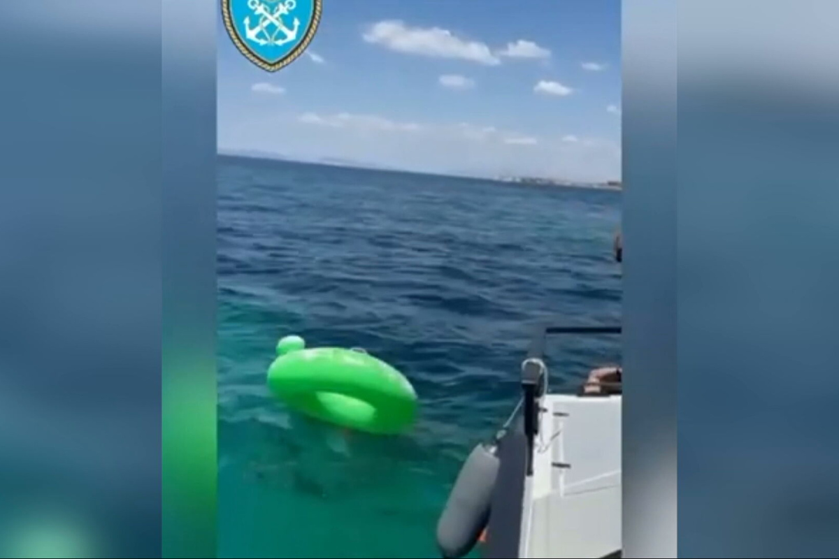Παρασύρθηκε στα ανοιχτά με το φουσκωτό κάθισμα