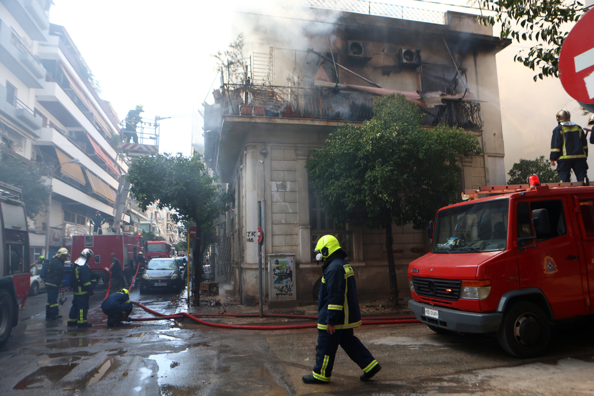 Αυτοψία για τα αίτια της πυρκαγιάς στην Καλλιθέα