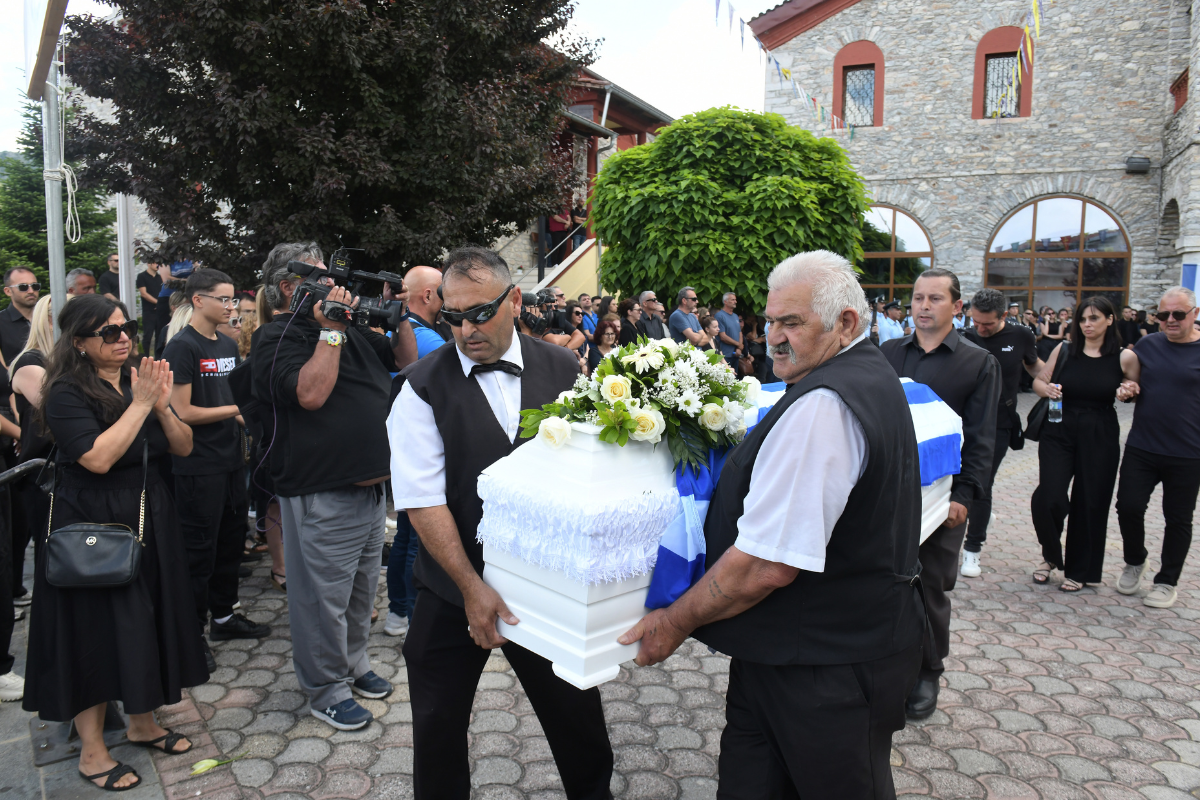 Γυναικοκτονία στη Δράμα: Κηδεύτηκε η 45χρονη