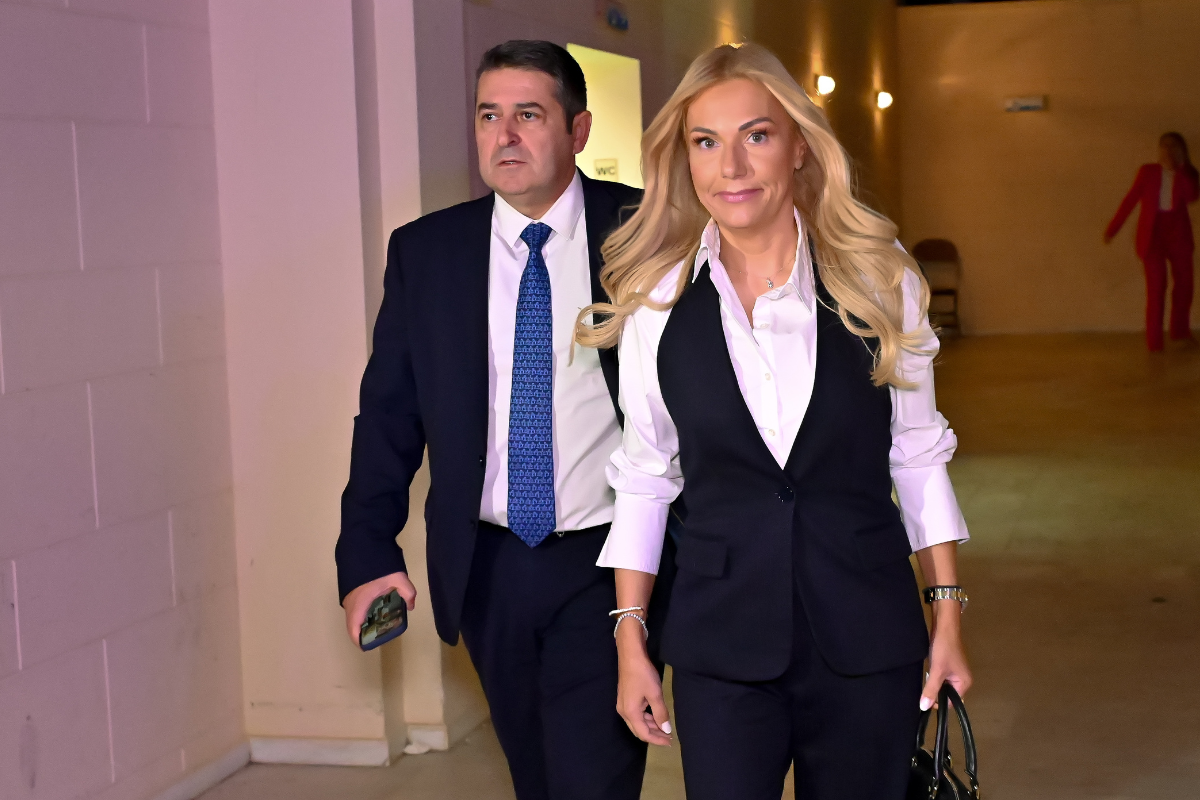 Σύζυγος Γ. Μυλωνάκη «Επιστρέψαμε σπίτι μας -Όλα καλά»