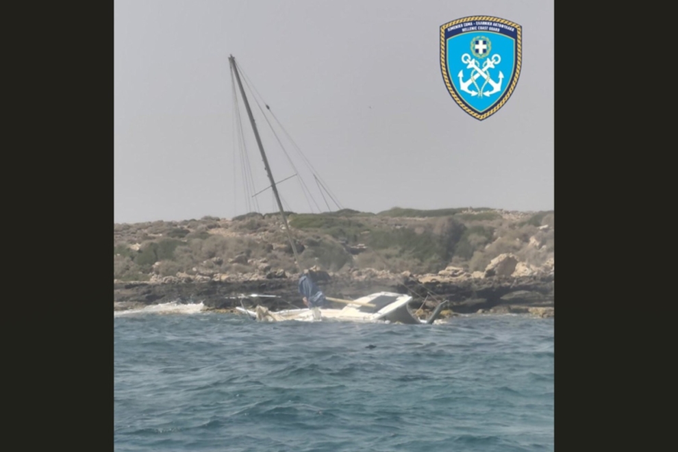 Βίντεο – Δύο διασώσεις από ημιβυθισμένο ιστιοφόρο στη Νίσυρο