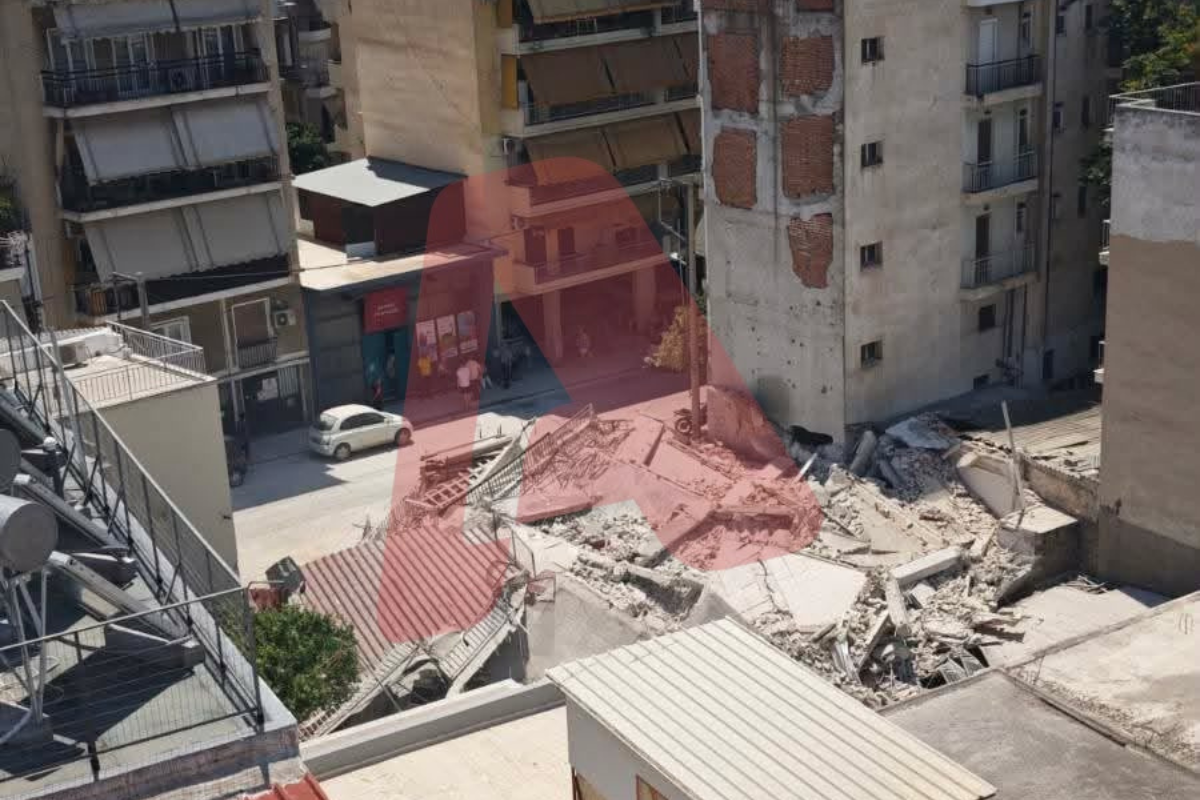 Έκτακτο: Κατέρρευσε κτήριο στα Πετράλωνα